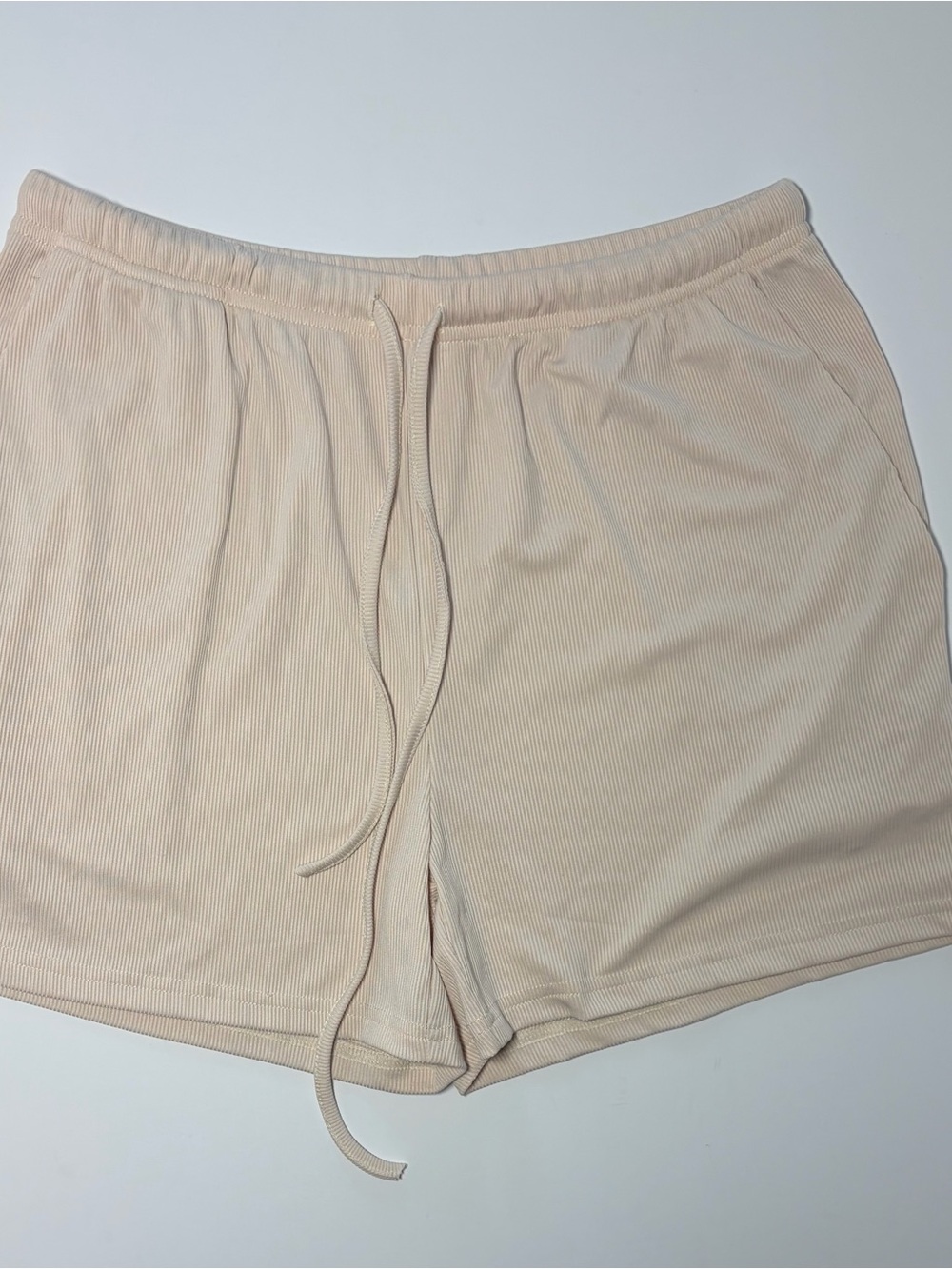 Women’s Beige Ribbed Shorts Size Medium